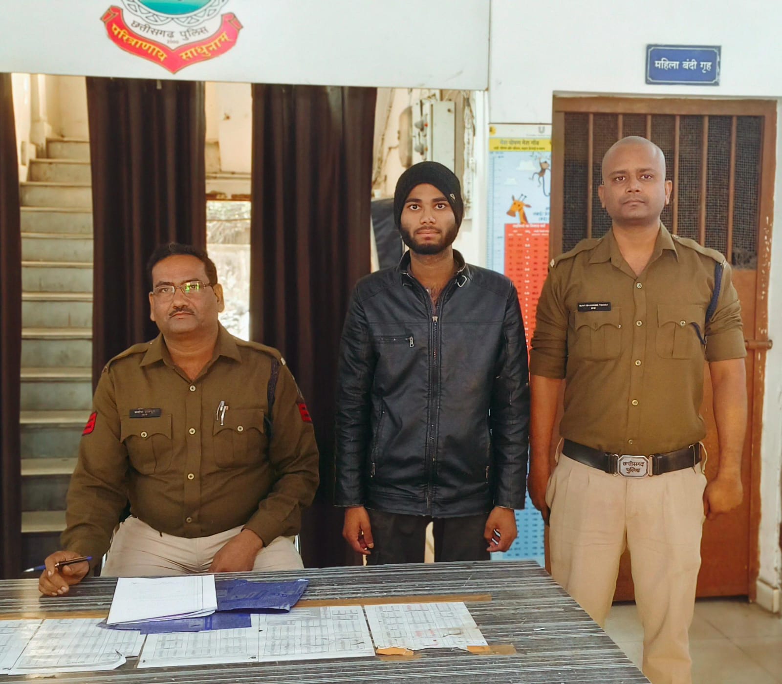 मुक़बधिर छात्रा की आत्महत्या के मामले में साथी पर दुष्प्रेरणा का आरोप, आरोपी गिरफ्तार