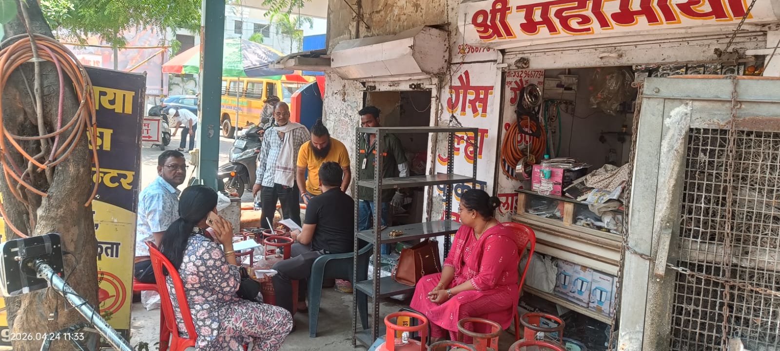 सीपत चौक में गैस सिलेंडरों का अवैध भंडारण उजागर, 54 सिलेंडर जब्त