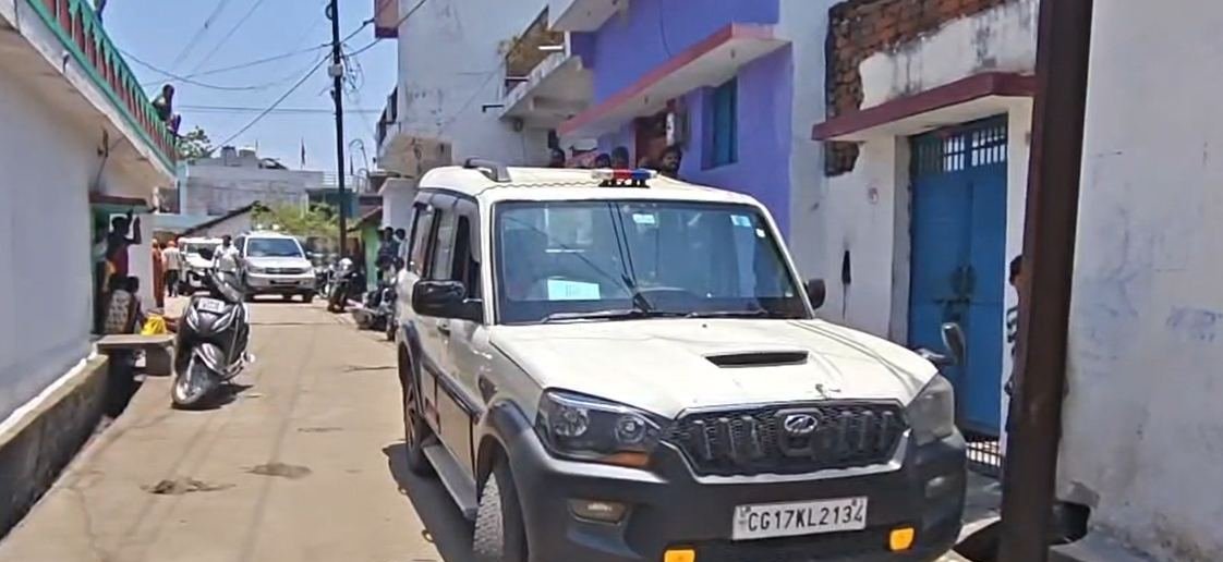 रायपुर में घर से बम बनाने की सामग्री मिलने से हड़कंप
