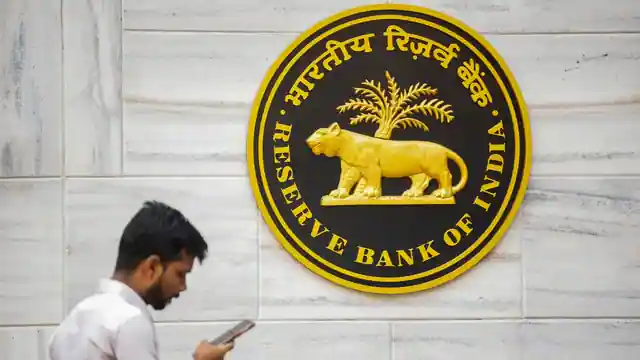 इस बैंक पर RBI ने लगाया 06 महीने के लिए प्रतिबंध