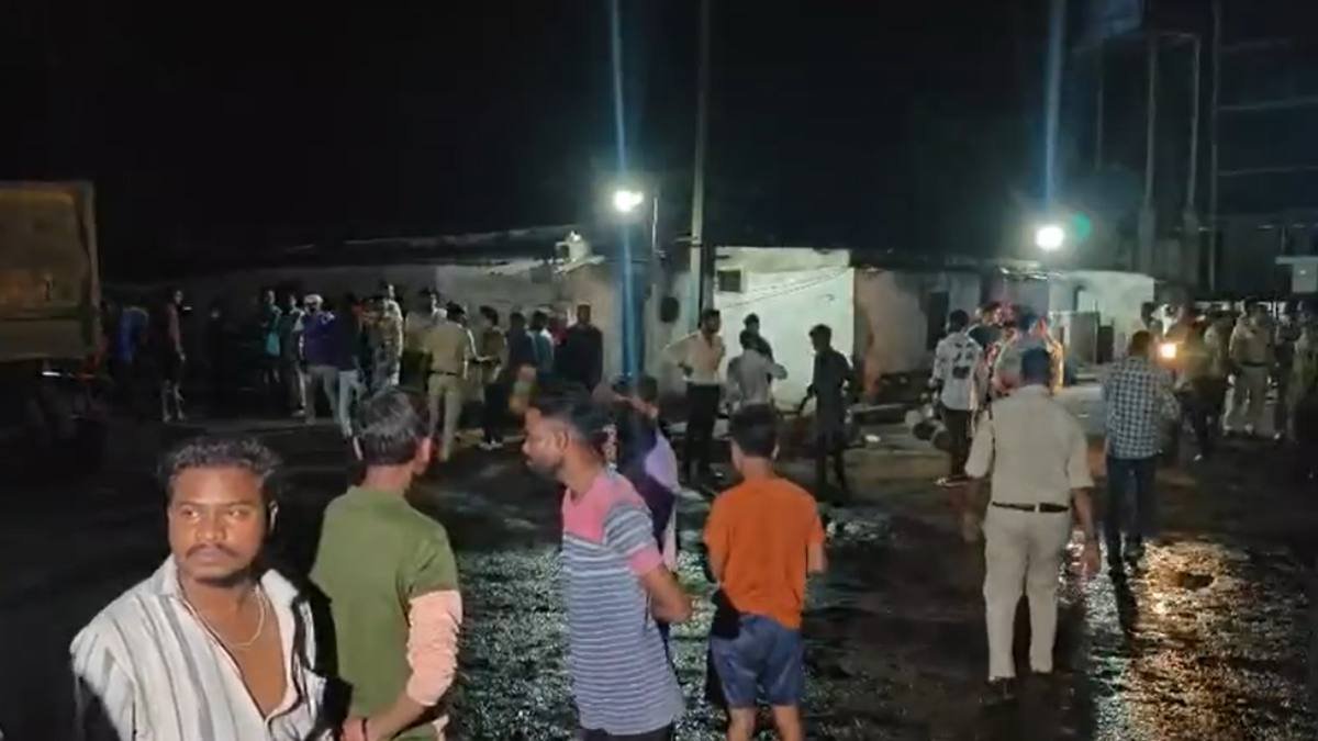 फैक्ट्री में भीषण ब्लास्ट, 2  मजदूरों की मौत, कई घायल